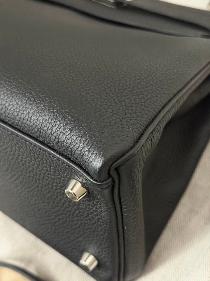 HERMES Noir Black Togo Leather with Palladium Hardware Kelly 28 Retourne Bag Stamp R 2014