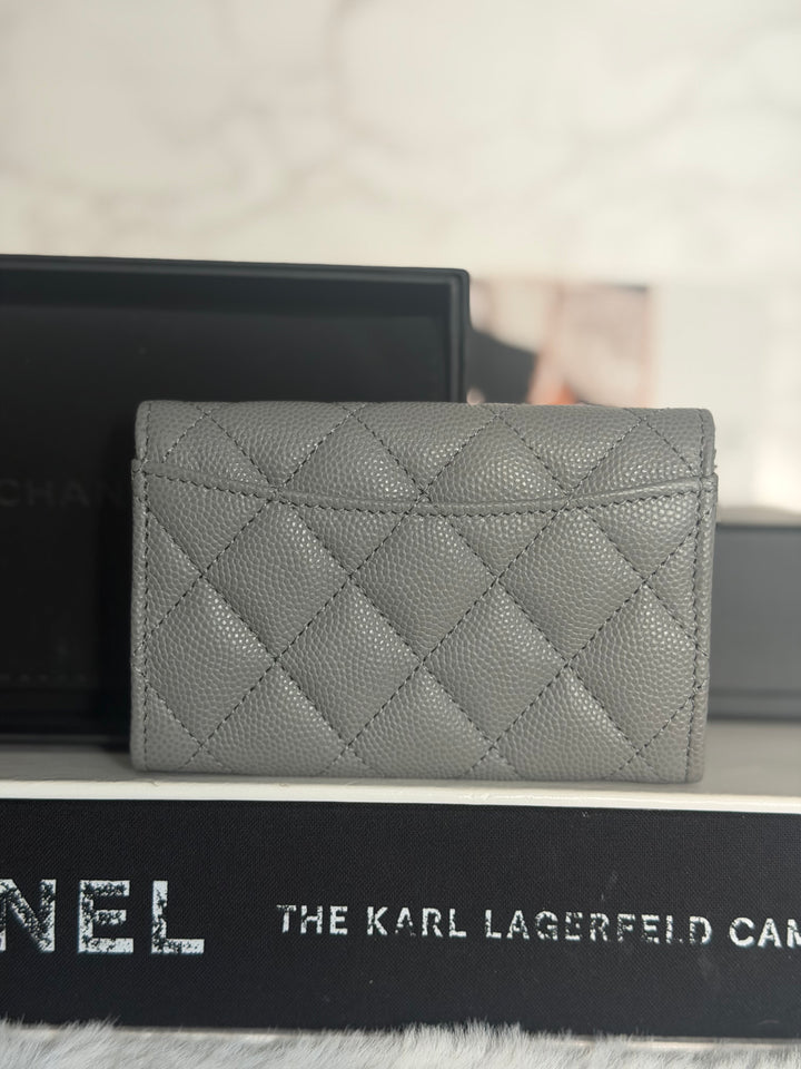 CHANEL 22B Grey Caviar LGHW Classic Flap Snap Card Holder 2022