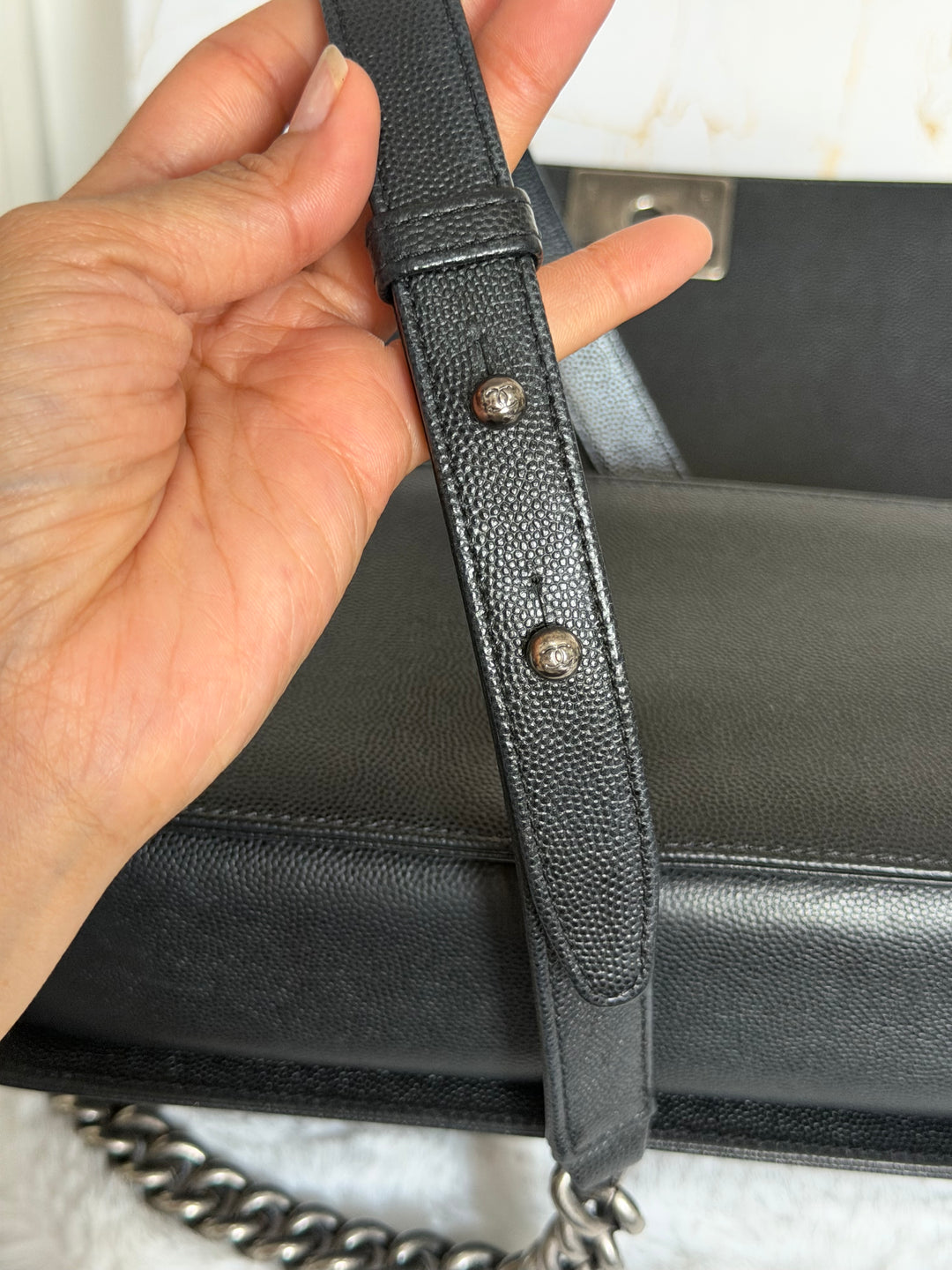 CHANEL series 25 Black Caviar Ruthenium Hardware Old Medium Le Boy Bag 25 cms 2018