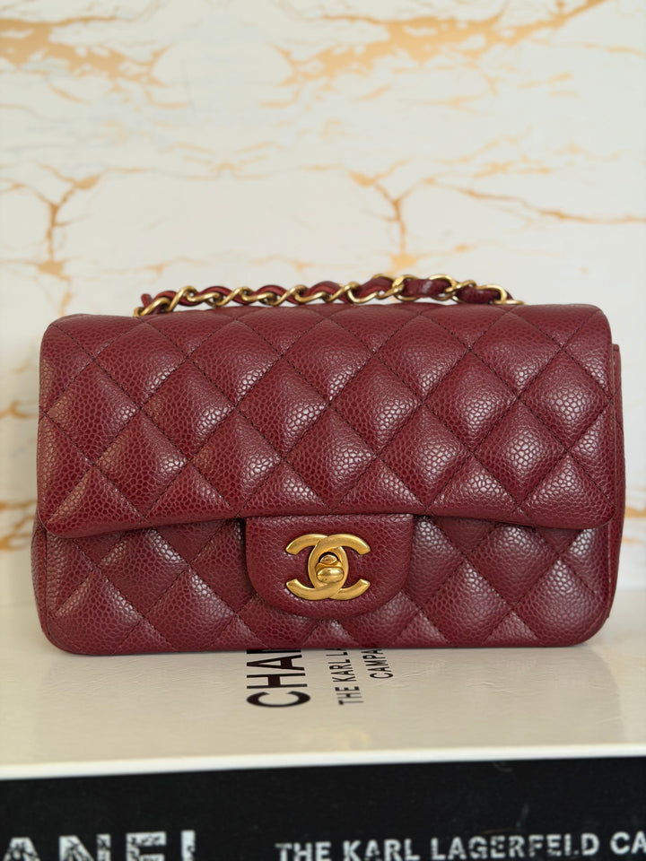 CHANEL series 21 15B collection Burgundy Caviar GHW Mini Rectangular Flap Bag 2015 RARE