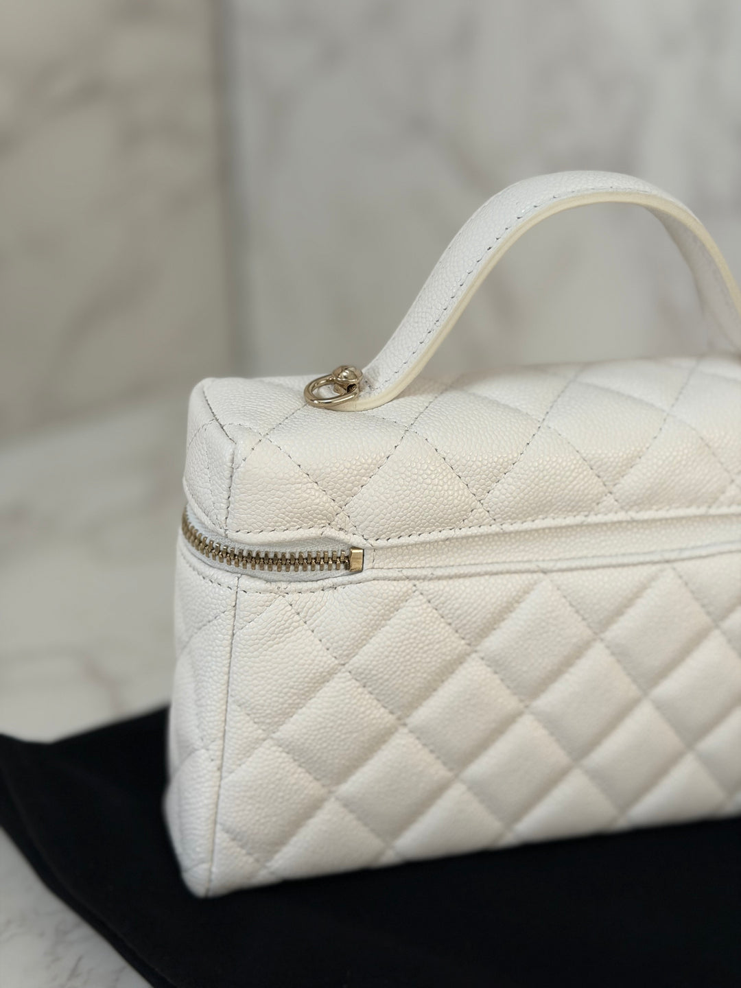 CHANEL 26C White Caviar LGHW Long Vanity with Detachable Chain