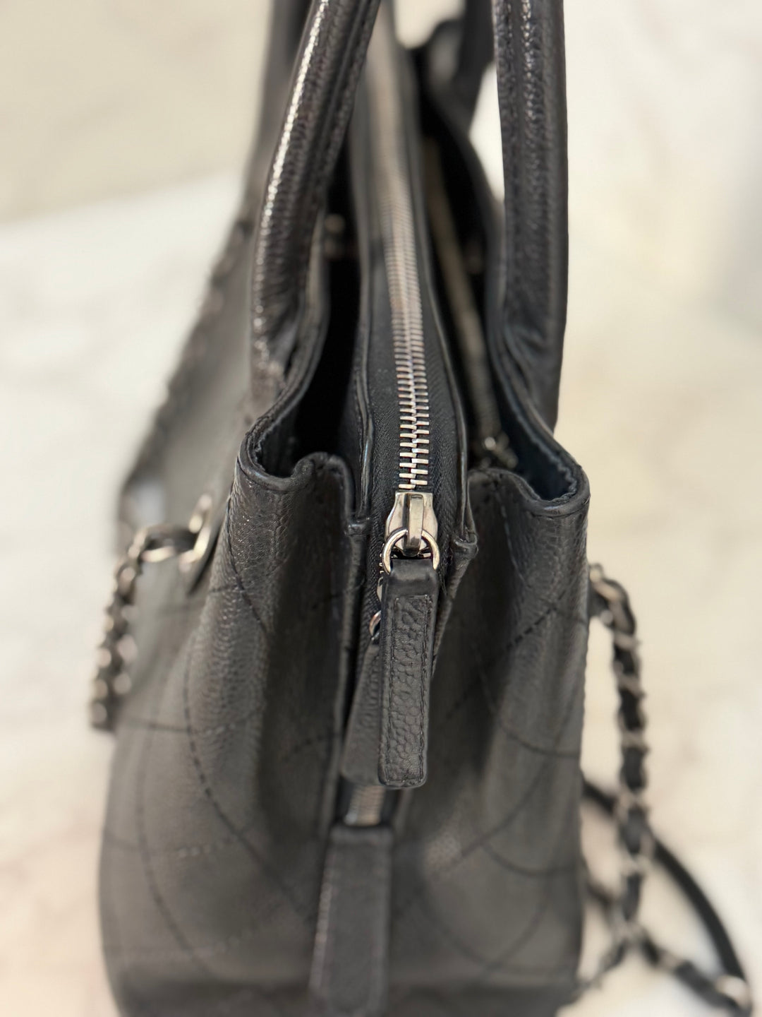 CHANEL series 23 Black Caviar Ruthenium HW Tote Bag with Shoulder Chain strap