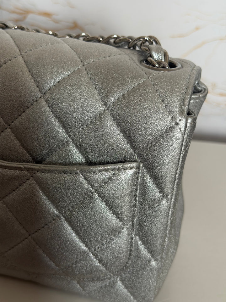 CHANEL Metallic Silver Lambskin SHW Square Mini Flap Bag 2021 21P collection series 31