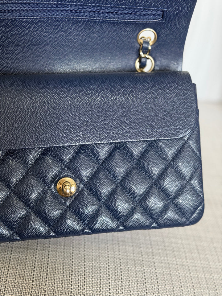 CHANEL series 29 20C Navy Caviar Medium ML Timeless Classic Double Flap Bag 2019/2020