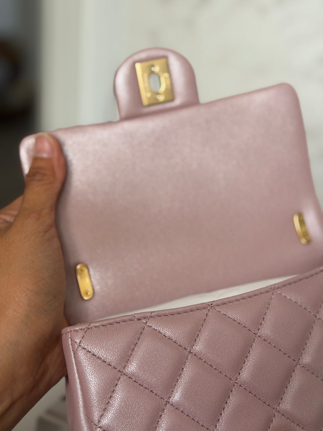 CHANEL 24P Pearly Pink Lambskin Pearl Twist Aged GHW Flap Bag 2024