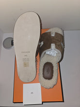 Load image into Gallery viewer, Hermes Chypre Sandals size EU 44.5
