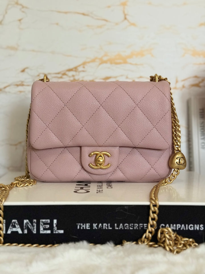 CHANEL 24P Muted Mauve Pink Caviar Heart Adjustable Chain Flap Bag with aged GHW 2024