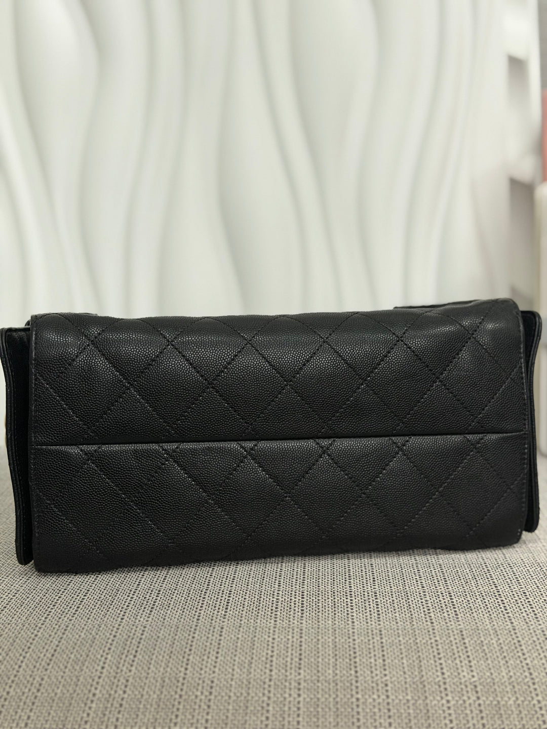 CHANEL 25 Black Caviar Aged GHW Hobo Bag size SMALL