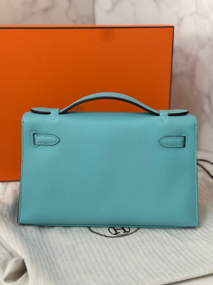 Hermès Kelly Pochette Swift Leather in Bleu Atoll 3P PHW Palladium Hardware Stamp T