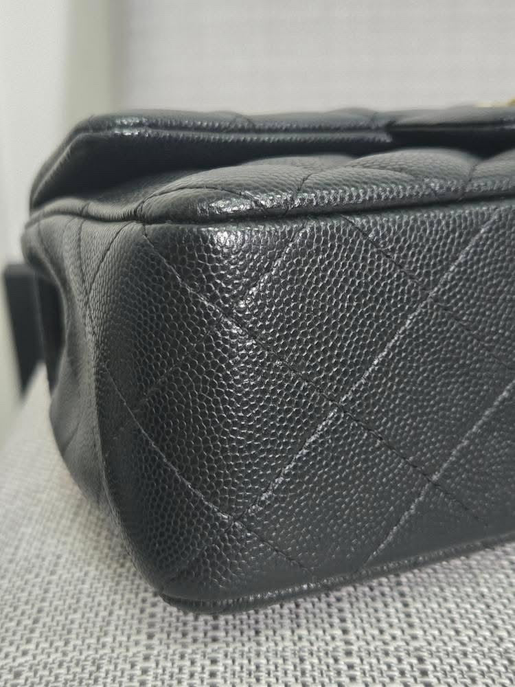 Chanel series 24 2017 17B Black caviar LGHW Mini Rectangular Flap Bag with Burgundy Leather lining