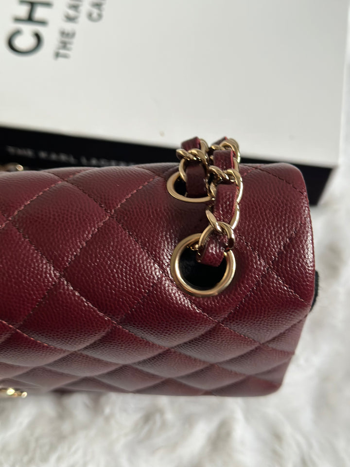 CHANEL 21B Collection Burgundy Caviar LGHW Medium M/L Timeless Classic Double Flap Bag 11.12
