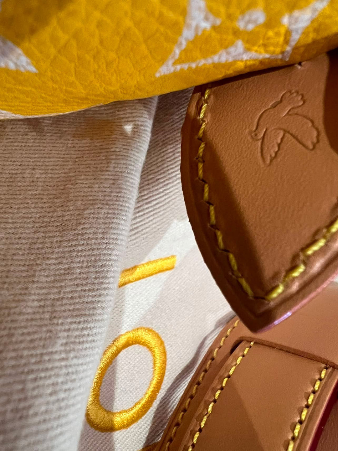 LOUIS VUITTON LV Speedy P9 Bandoulière 25 Bag in Yellow