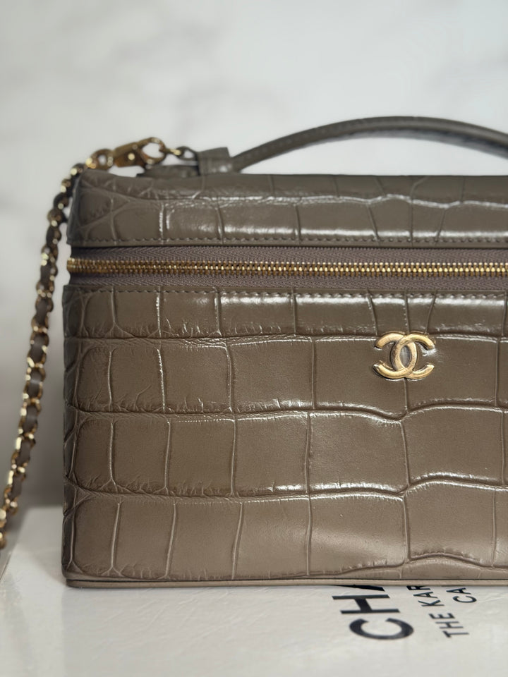 CHANEL 26A Etoupe Khaki Croc Embossed Calf skin LGHW LP Long Vanity size Medium 23 cms with detachable chain 2026