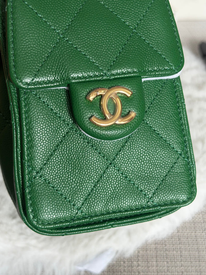 CHANEL Métiers d’art 2026 26A Green Caviar Shiny GHW MINI 25 Hobo Bag