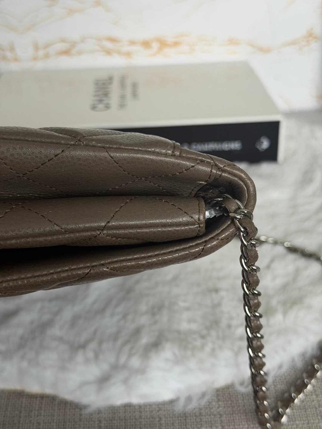 CHANEL series 17 Khaki Caviar SHW Classic Clutch with Chain