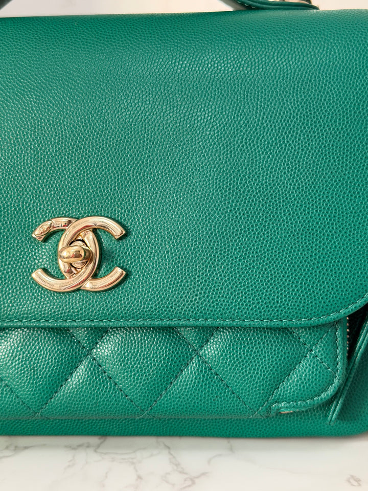 CHANEL series 23 Green Caviar LGHW Medium Business Affinity Flap Bag