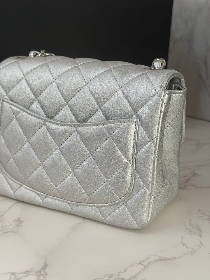 Chanel Series 31 21P Collection Iridescent Silver lambskin SHW Square Mini Flap Bag 2021