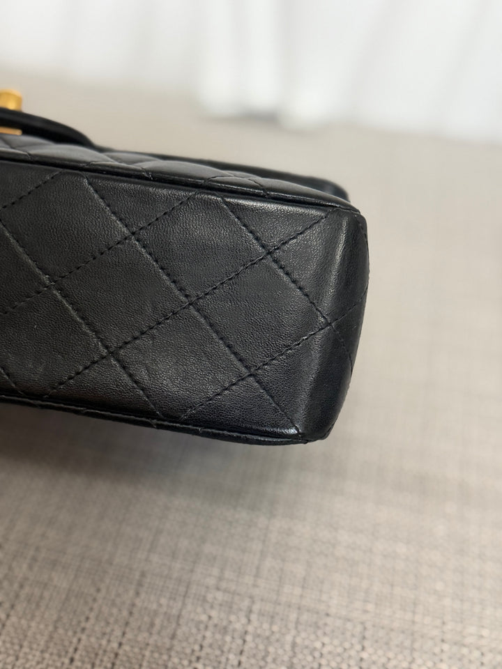 CHANEL series 11 Black Lambskin 24K GHW Vintage Small classic double flap bag 2007/2008