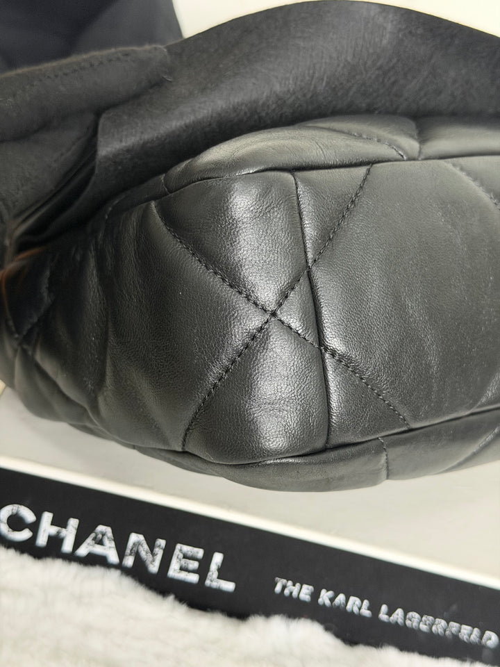 CHANEL series 31 Black Lambskin Mixed HW 19 Flap Bag size SMALL
