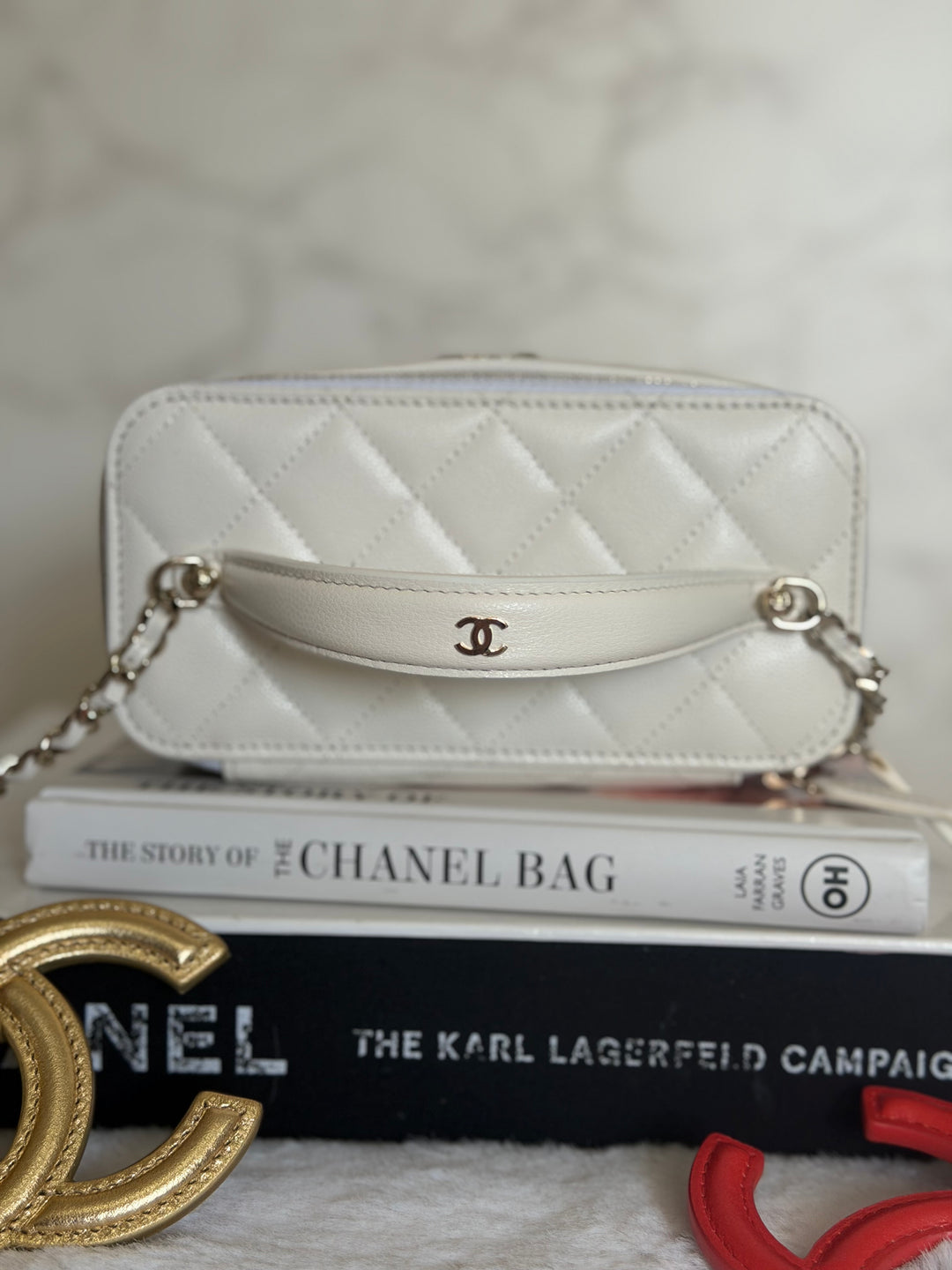 CHANEL 26C White Caviar LGHW Small Vanity with Top Handle 2026