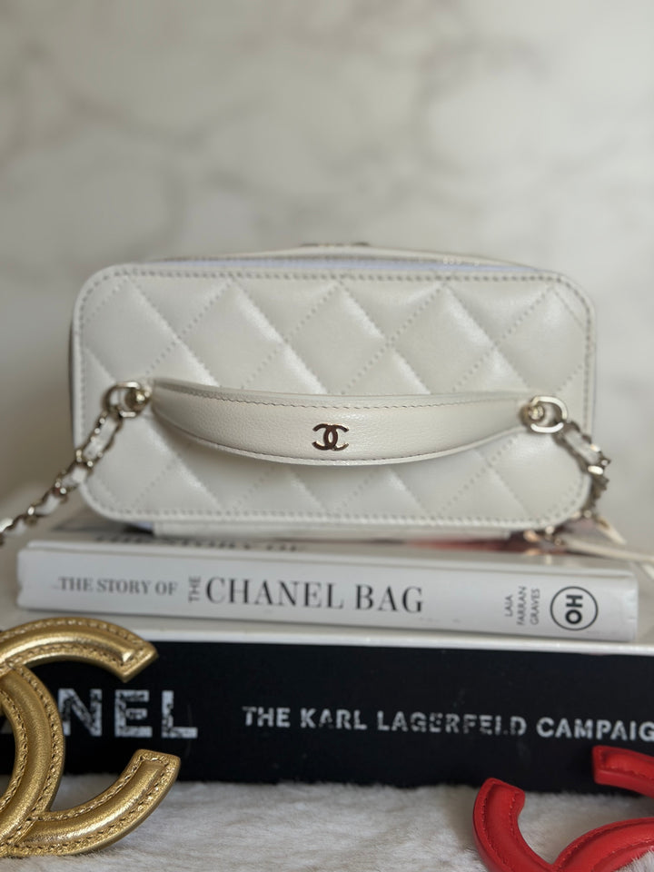 CHANEL 26C White Caviar LGHW Small Vanity with Top Handle 2026