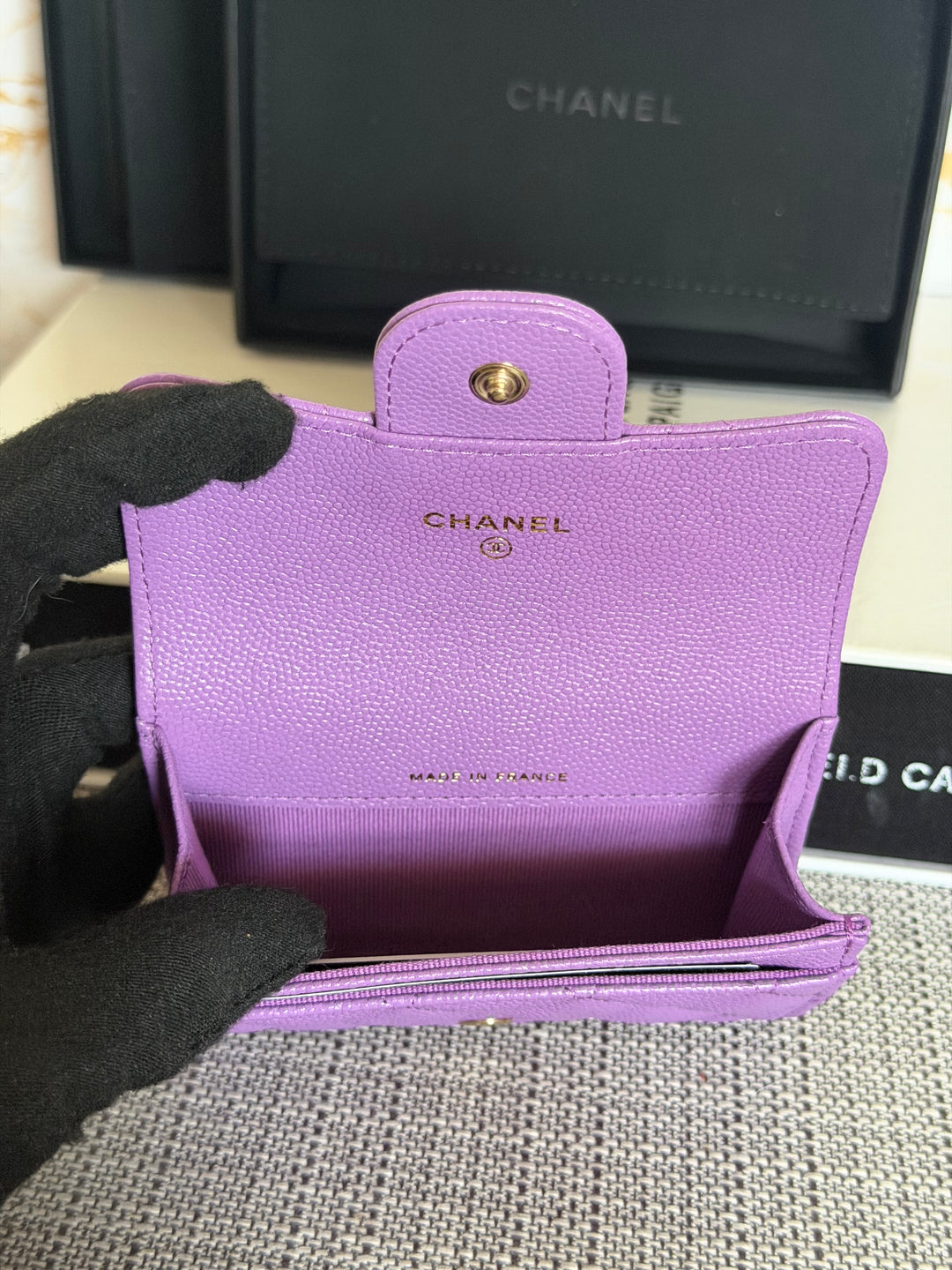 CHANEL series 31 Purple Caviar LGHW Classic Flap Snap Card Holder with Mona Lisa Pocket