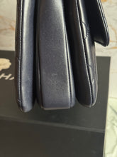 Load image into Gallery viewer, Chanel series 28 2018/2019 Navy Lambskin Champagne GHW Trendy CC Flap Bag size Small with Detachable Strap
