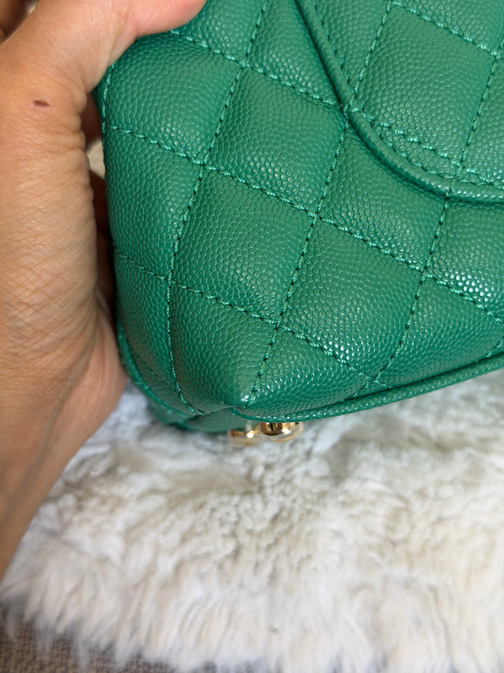 CHANEL 22A Green Caviar LGHW Coco Handle Flap Bag size Small 2022