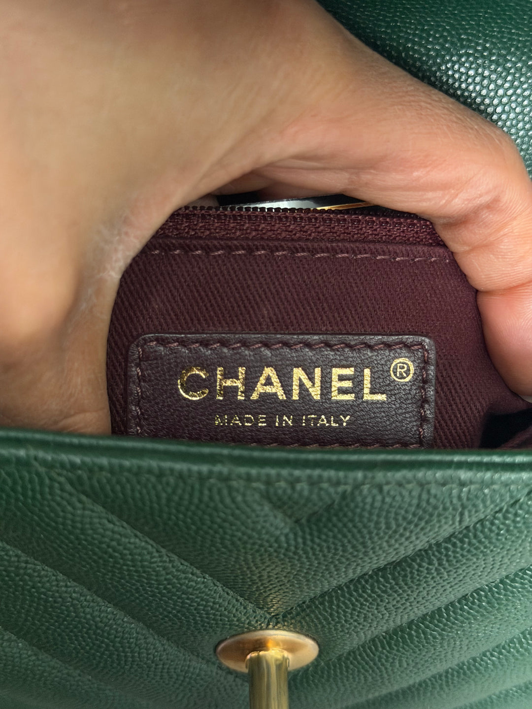CHANEL series 26 Forrest Dark Green Caviar Chevron Aged GHW Coco Handle Size SMALL 24 cms 2018