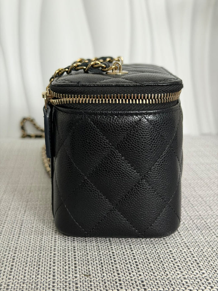 CHANEL Black Caviar LGHW Small Vanity with chain