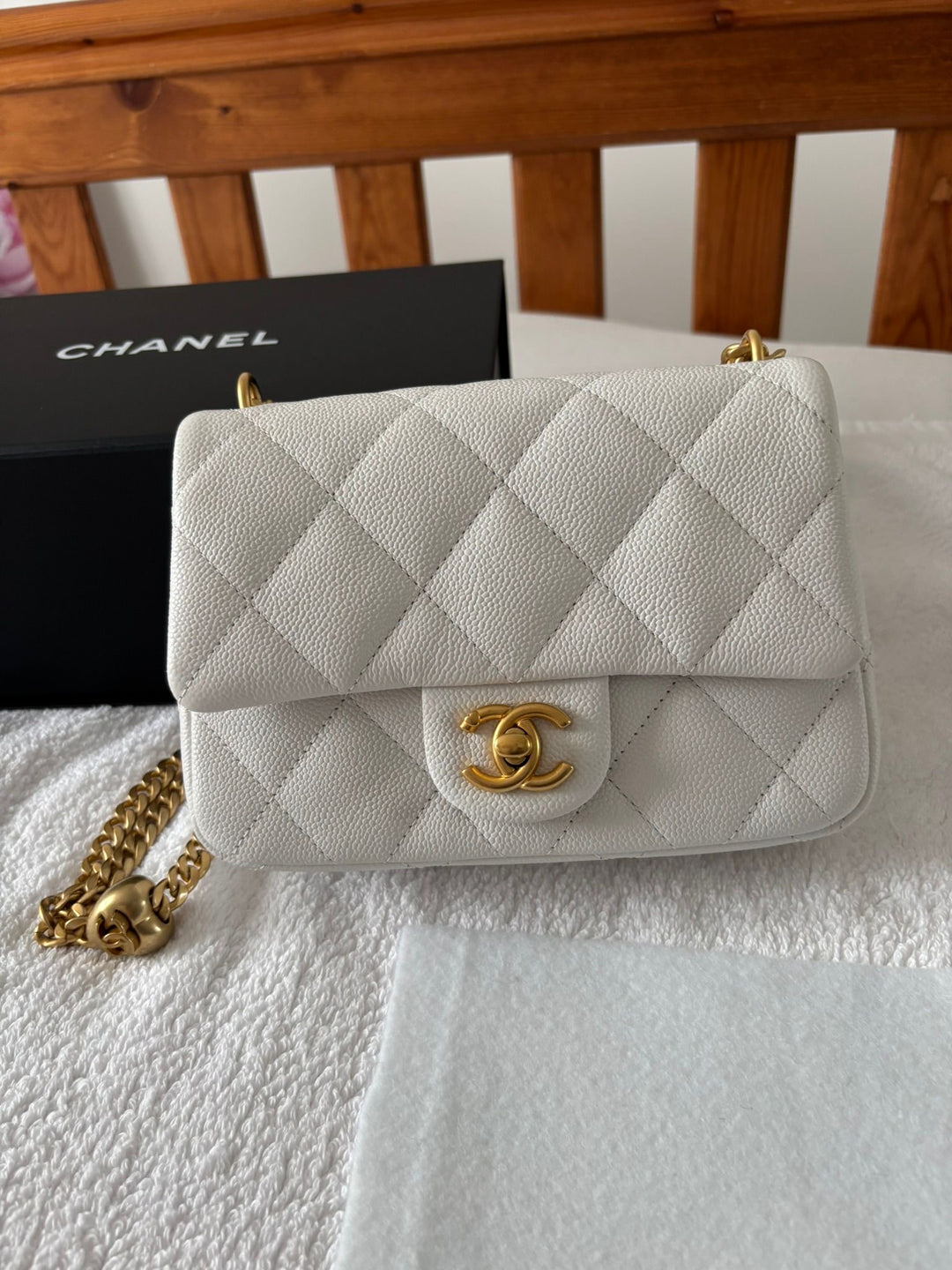 CHANEL 23P 2023 White Caviar Sweetheart Adjustable Chain Small Flap Bag Aged GHW