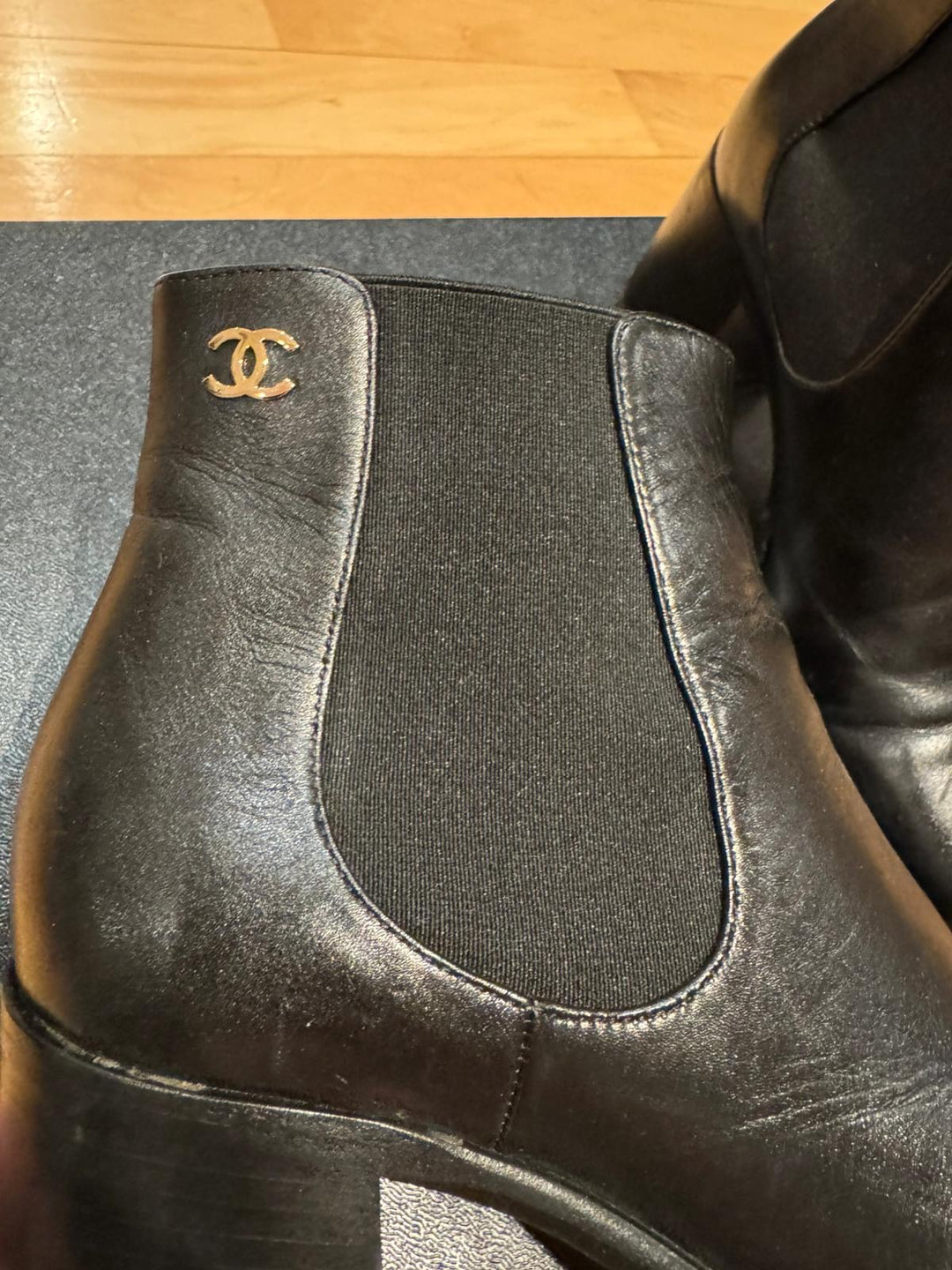 Chanel Ankle Boots in Black Leather size EU 37