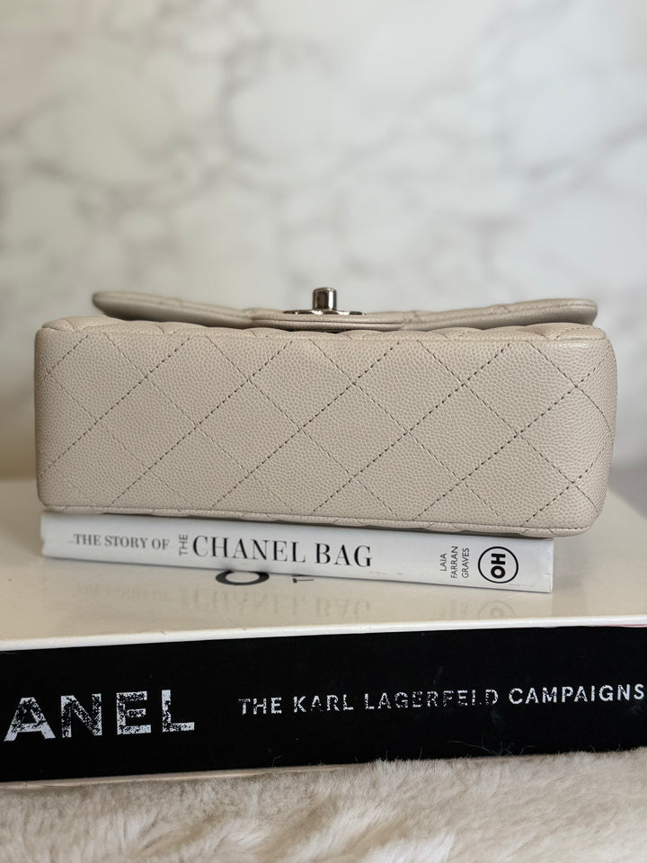 CHANEL 18B series 26 Ivory Caviar SHW Mini Rectangular Flap Bag 2018