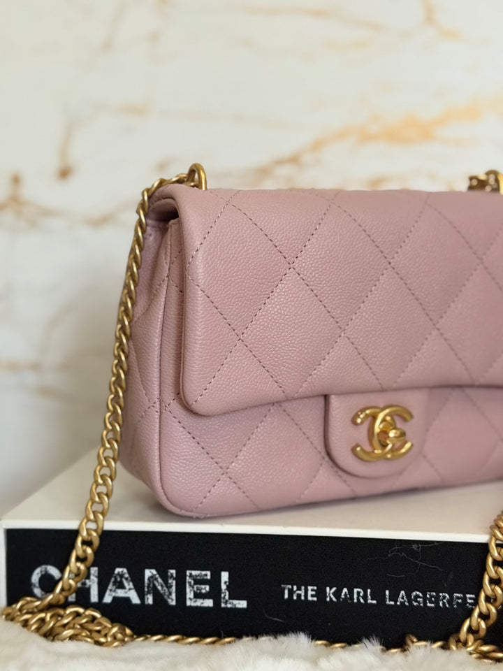 CHANEL 24P Muted Mauve Pink Caviar Heart Adjustable Chain Flap Bag with aged GHW 2024