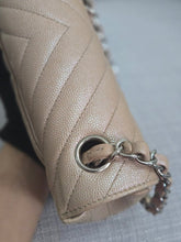 Load image into Gallery viewer, Chanel series 24 17B 2017 Fall/Winter Collection Iridescent Rose Gold Caviar Silver hardware Chevron Mini Rectangular Flap Bag
