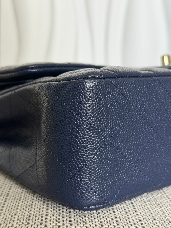 CHANEL series 29 20C Navy Caviar Medium ML Timeless Classic Double Flap Bag 2019/2020
