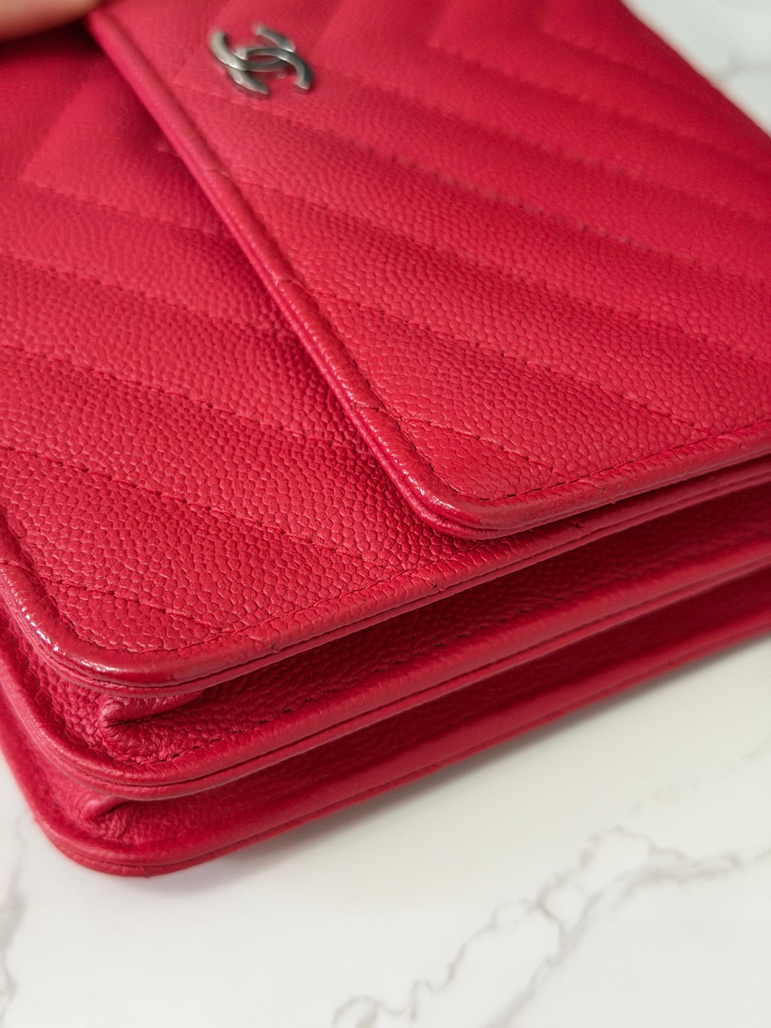 CHANEL series 25 2018 Dark pink chevron caviar SHW Square Wallet On Chain (WOC)