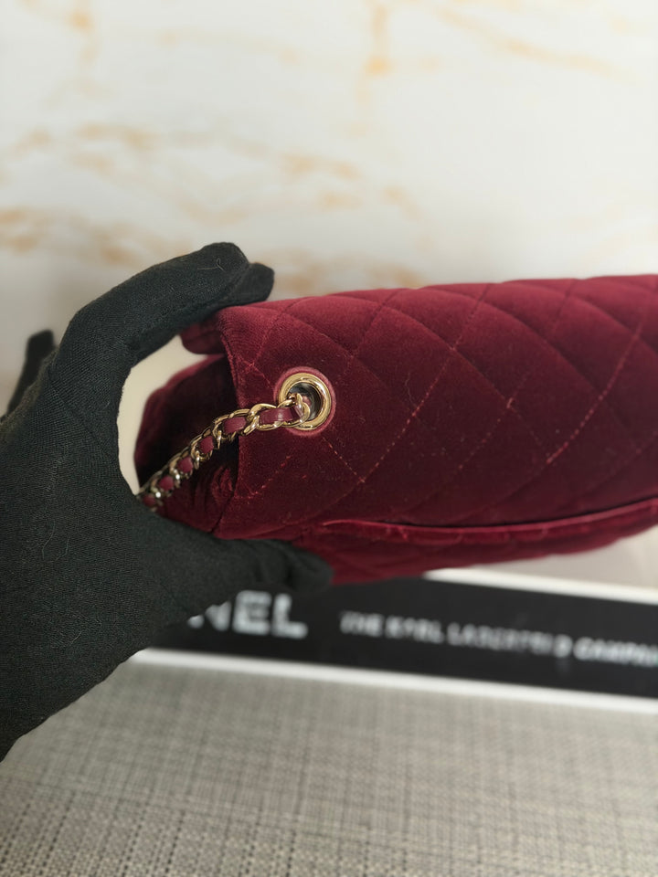CHANEL series 31 Burgundy Dark Red Velvet Crystal Pearl Crush Adjustable Strap Mini Rectangular Flap Bag 2020/2021