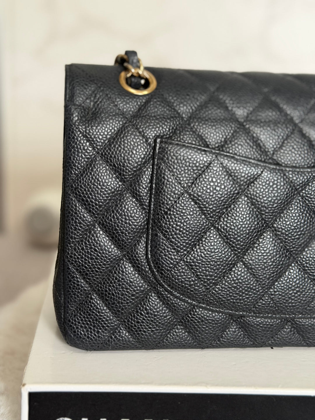 CHANEL series 16 Black Caviar GHW Medium ML Timeless Classic Double Flap bag 2011/2012