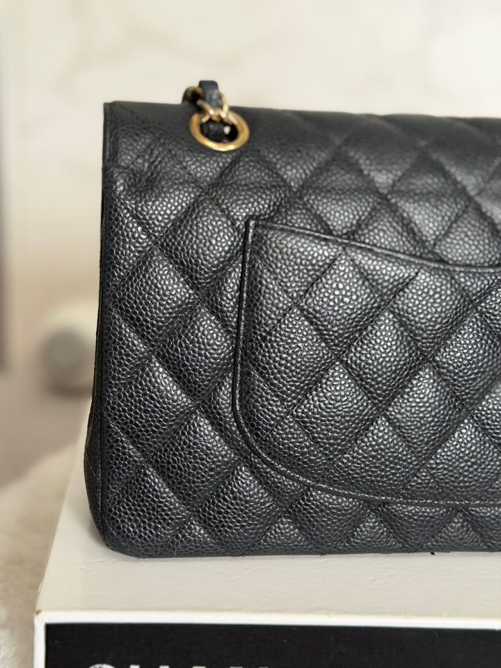 CHANEL series 16 Black Caviar GHW Medium ML Timeless Classic Double Flap bag 2011/2012