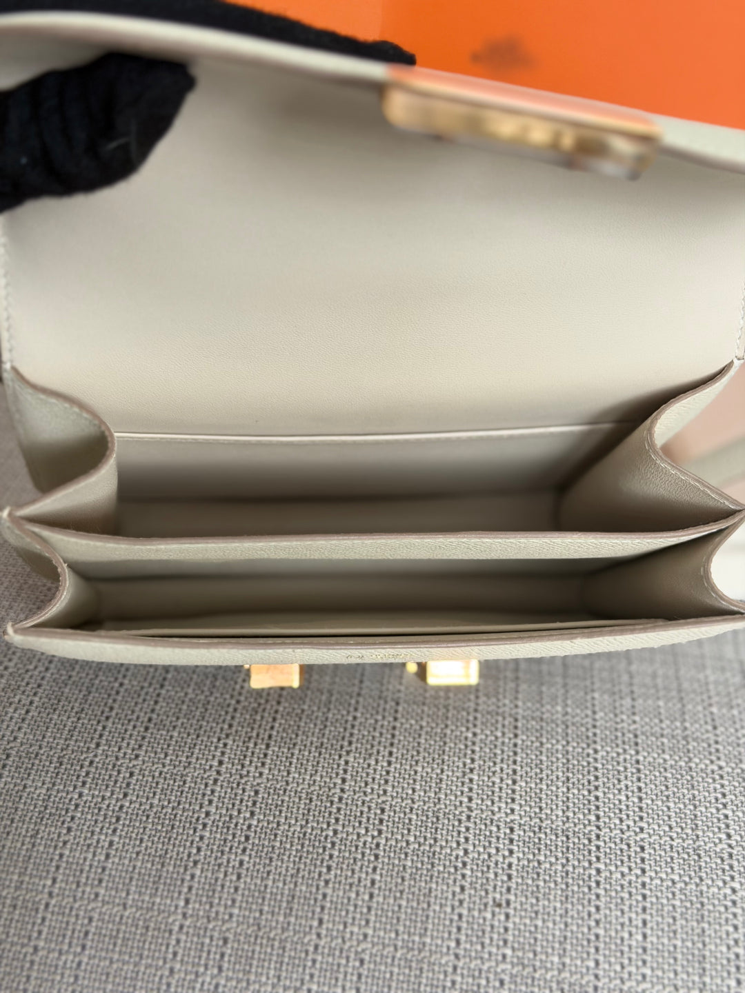 Hermès Constance 18 Mini Constance Craie Epsom Leather RGHW