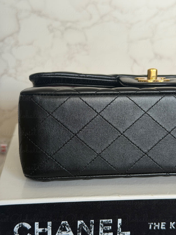 CHANEL Black Lambskin GHW SMALL Timeless Classic Double Flap Bag 2022 Microchipped
