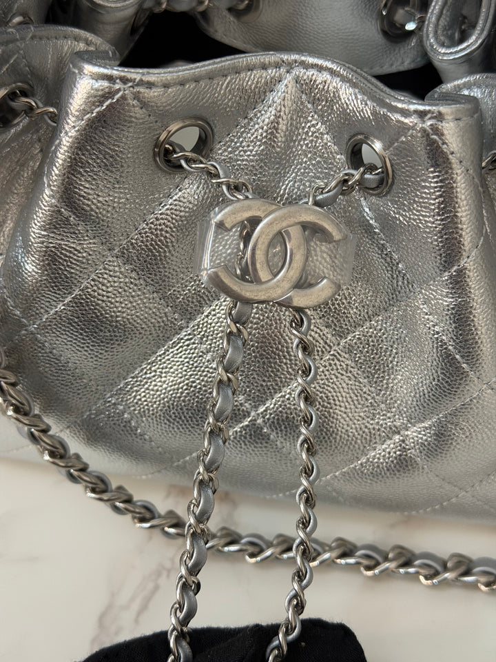 CHANEL 26C Silver Caviar shiny SHW Mini 25 Hobo Bag