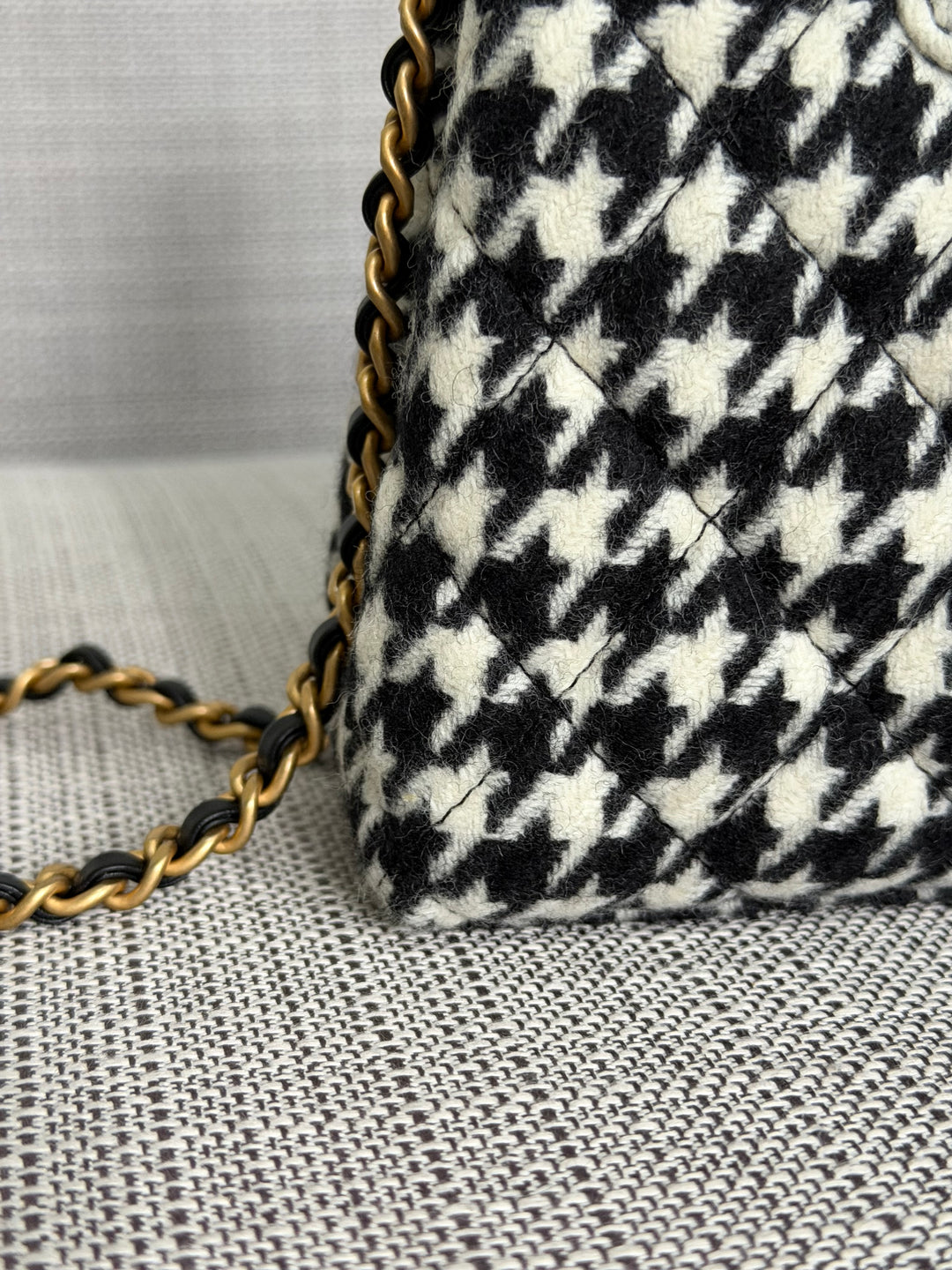 CHANEL 24A 2024 Black and White Houndstooth Tweed Kelly Small Shopping Bag with Chain Aged GHW