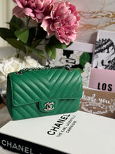 Load image into Gallery viewer, Chanel series 24 (2017) Green Caviar SHW Chevron Mini Rectangular Flap Bag
