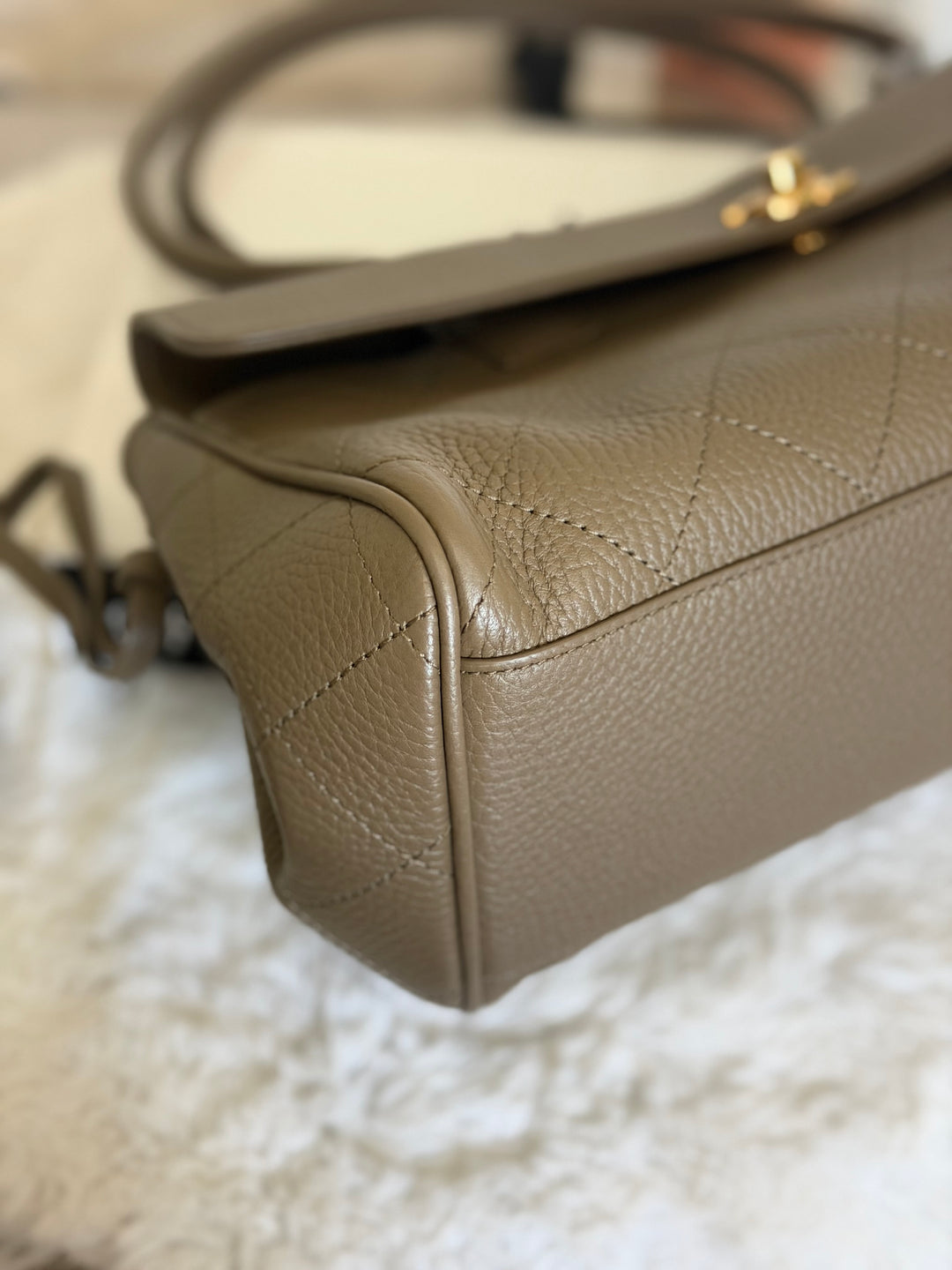 CHANEL Khaki Etoupe Caviar LGHW Urban Essentials East West Shopping Tote Bag size Small Matthieu Blazy 26A 2026