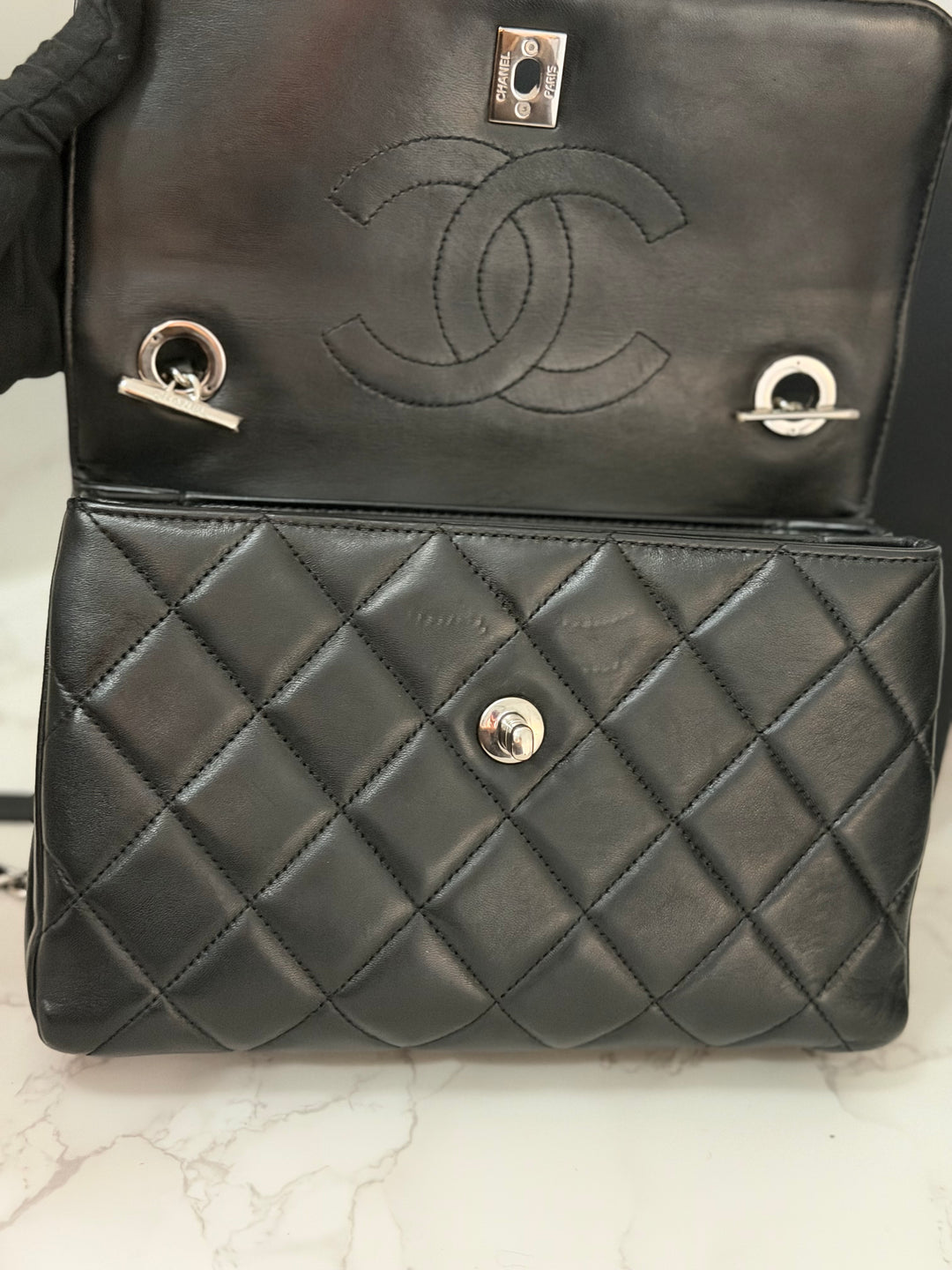 CHANEL series 24 Black Lambskin Silver HW Trendy CC Top Handle Flap Bag with Top Handle and detachable chain