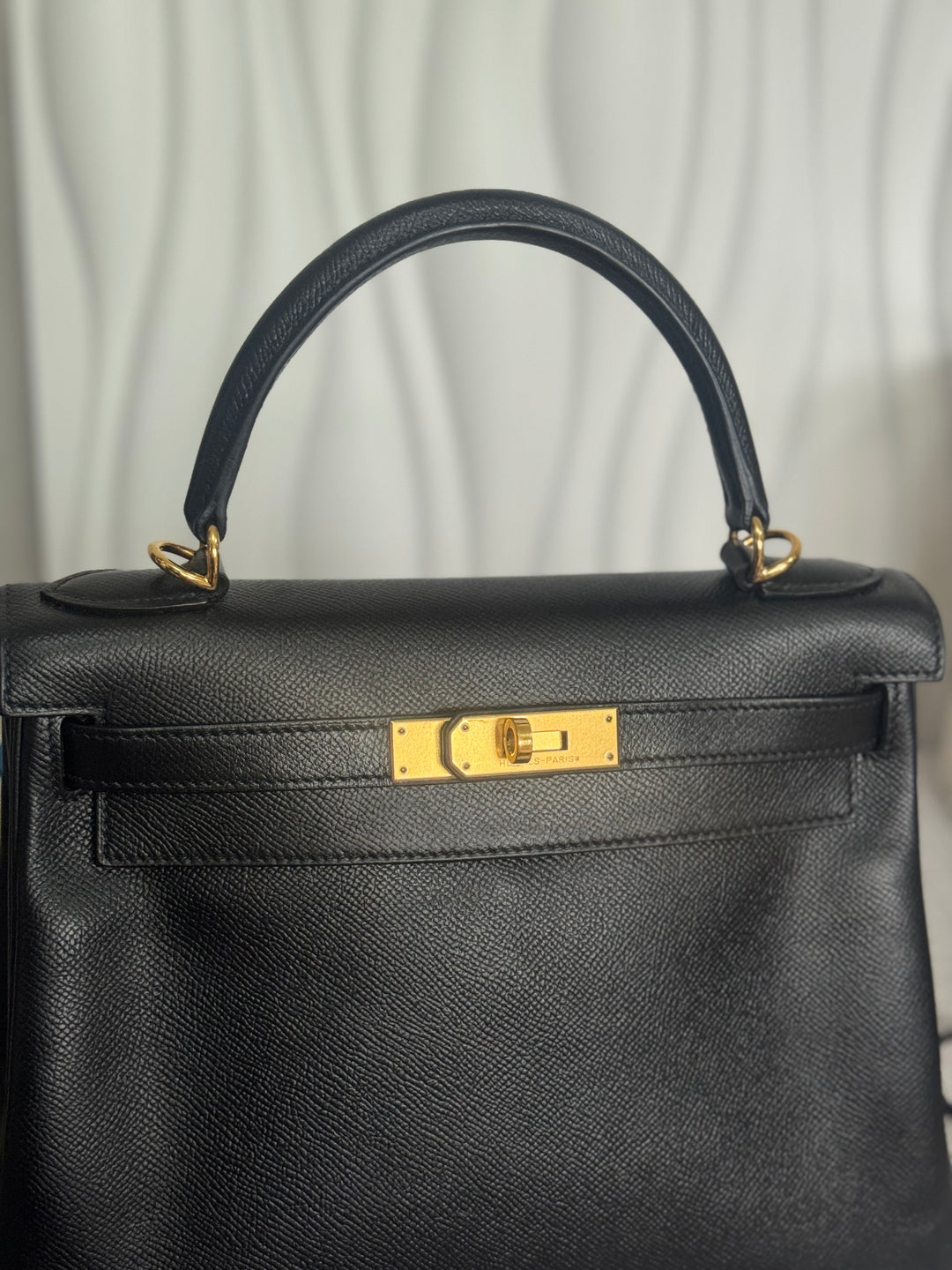 Hermes Noir/Black Epsom Leather GHW Kelly 28 stamp N 2010