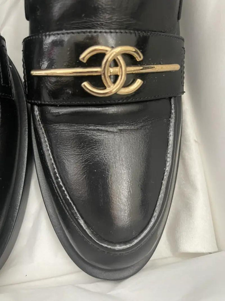 CHANEL Black Loafers Size EU 39