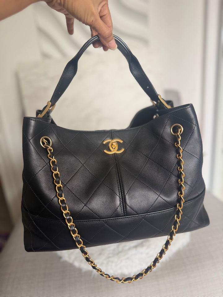 CHANEL 25A Black Calf Skin aged GHW Hobo Shopping Bag size Small 2025